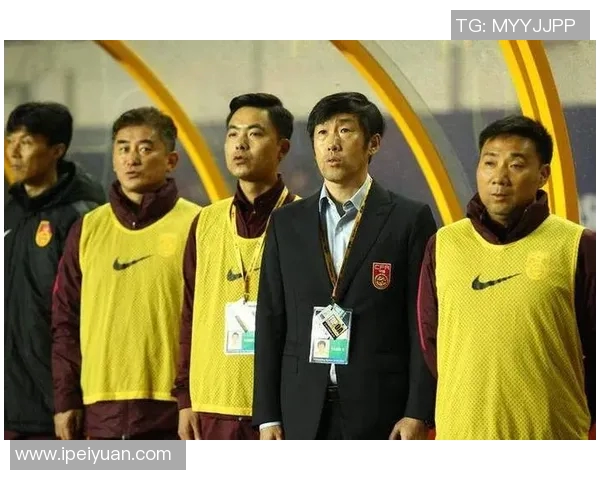 视死如归的足球明星背后的故事与精神力量探寻