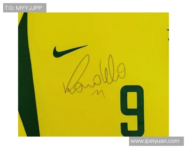 足球明星签名球衣图片展示收藏价值与独特魅力的完美结合